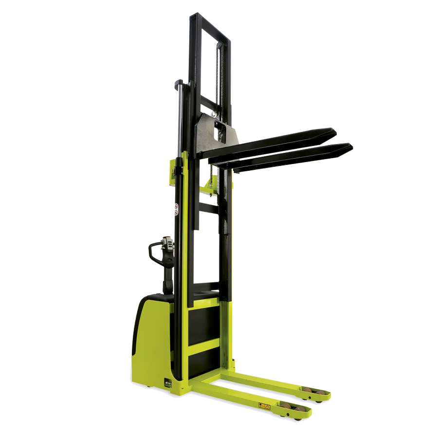 [042825] Apilador de triple elevación y tracción eléctrica con batería y cargador - Carga 1400 kg - Elevación 4500 mm - Verde Pantone 382C